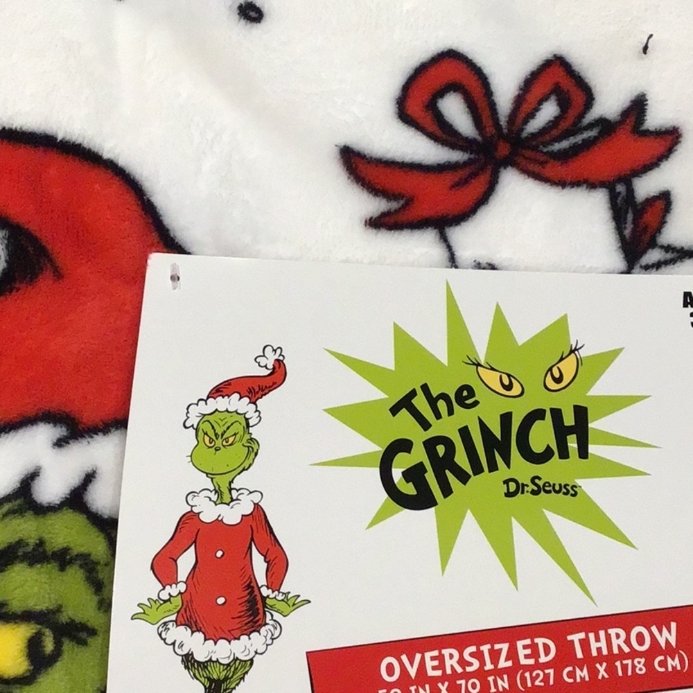 Holiday The Grinch and max fleece throw blanket sized 50x70.